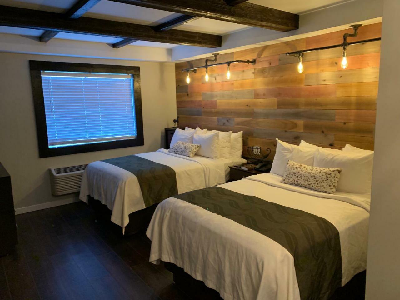 Cedar Stables Inn & Suites Sandusky Exterior foto
